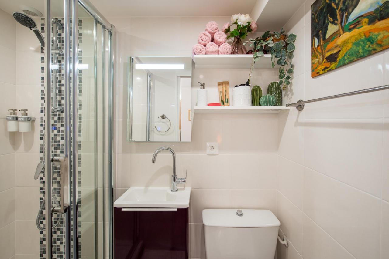 - Moderne - Netflix & Wifi Paris